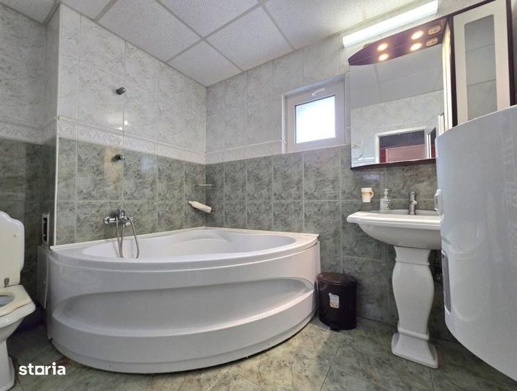 Apartament cu 3 camere în Unirii