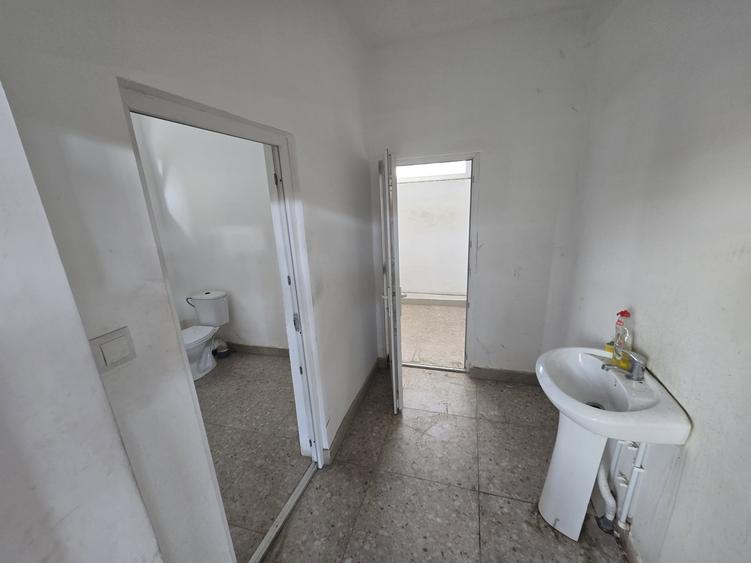 Spațiu industrial, de 1,000 mp, în Cug