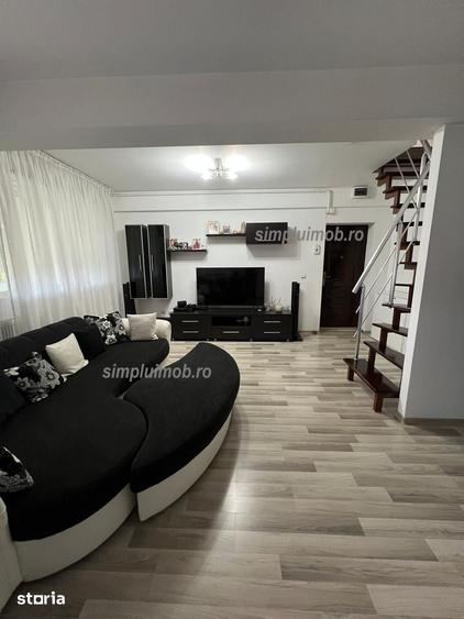 Apartament cu 3 camere semidecomandat în Colentina