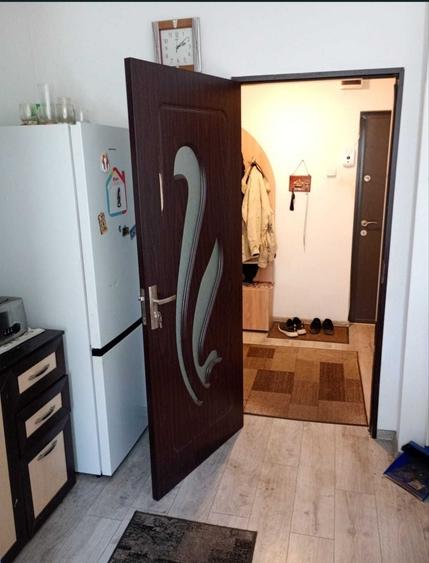 Apartament cu 2 camere decomandat în Petros