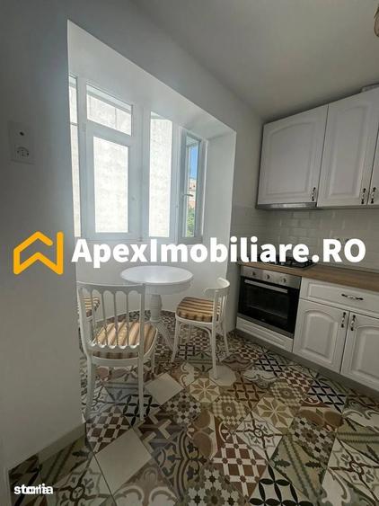 Apartament cu 3 camere semidecomandat în Ultracentral