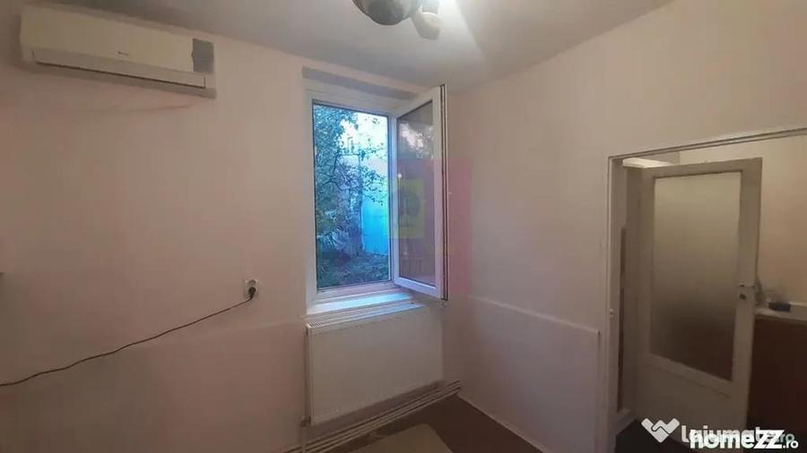 Casă cu 2 camere cu Teren 39 Mp în P-ța Romană