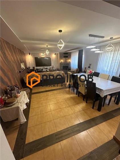 Casă individuală cu 5 camere cu Teren 960 Mp în Câmpineanca