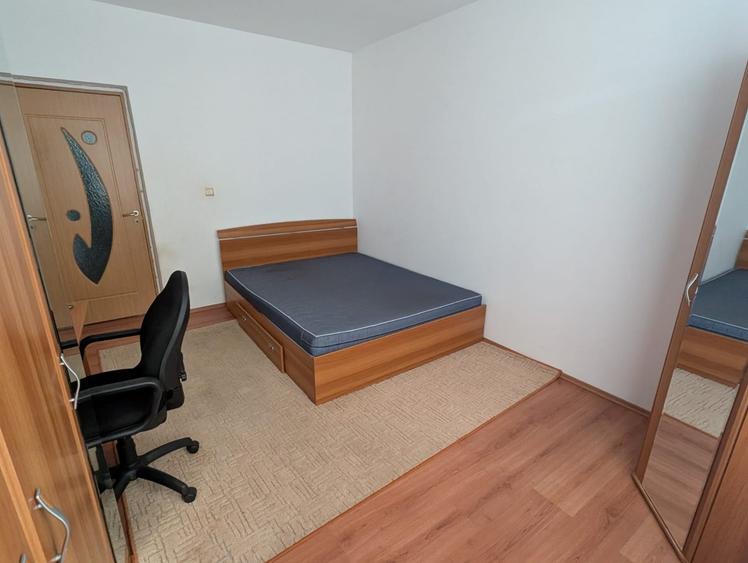 Apartament cu 2 camere semidecomandat, mobilat în Florești