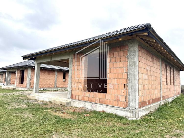 Casă individuală cu 3 camere cu Canalizare în Periferie