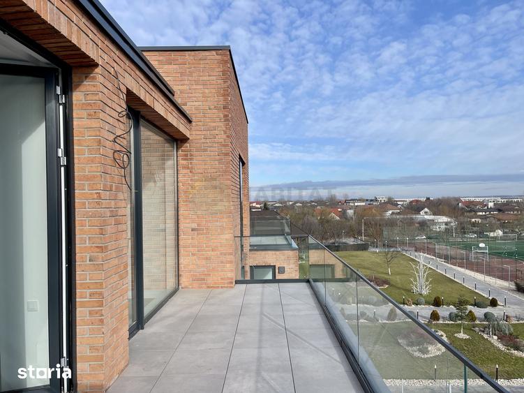 Apartament cu 3 camere decomandat în Tunari