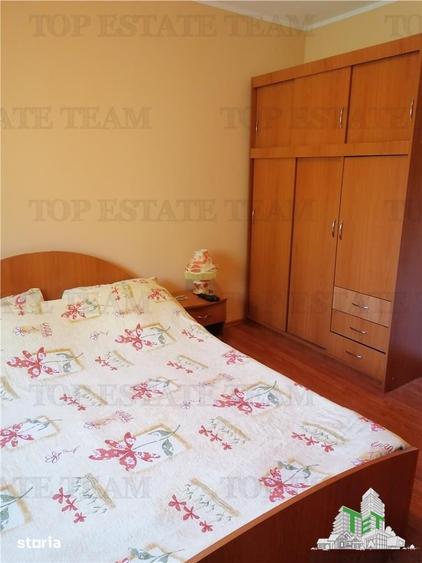 Casă cu 7 camere cu Teren 825 Mp în Păcureți