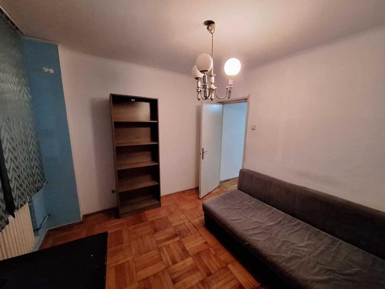 Apartament cu 3 camere semidecomandat în Ultracentral