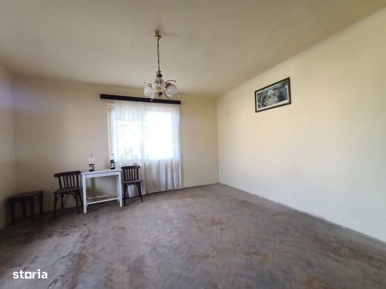 Casă cu 3 camere în Aradul Nou