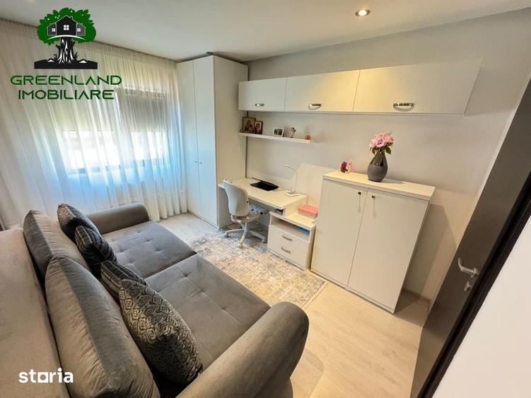 Apartament cu 3 camere decomandat în Ciurea
