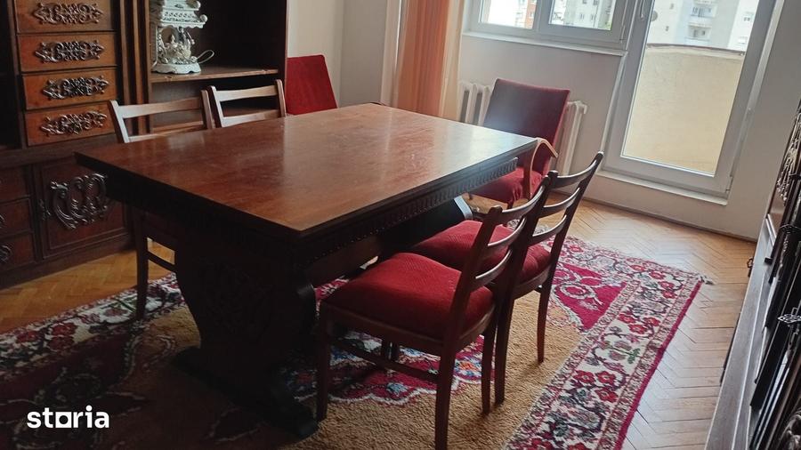 Apartament cu 3 camere decomandat în Intim