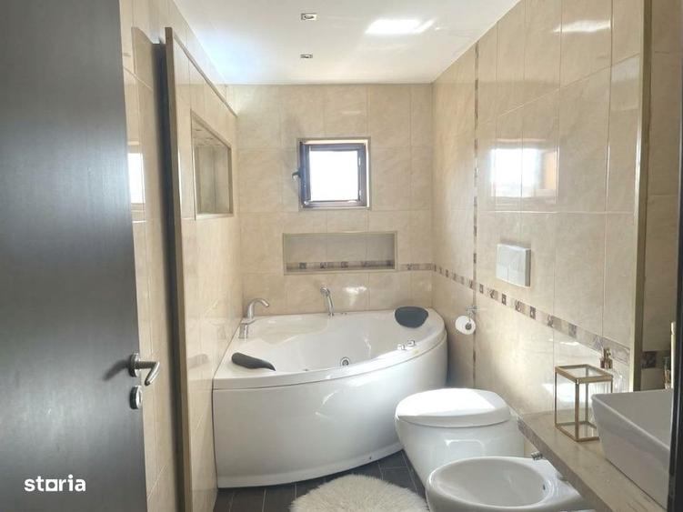 Apartament cu 4 camere decomandat, mobilat în Central