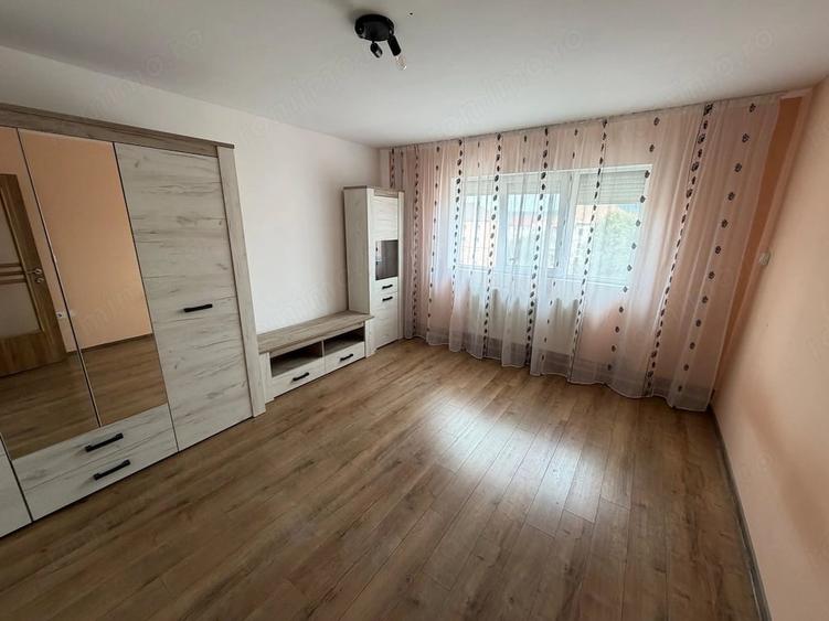 Garsonieră decomandată în Central