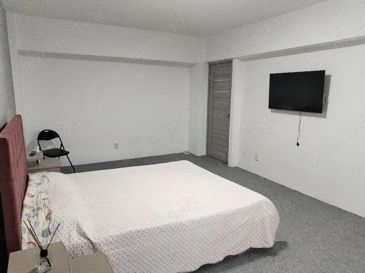 Apartament cu 3 camere decomandat în Obor