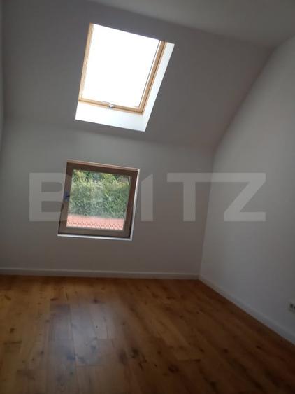Apartament cu 3 camere decomandat în Râșnov