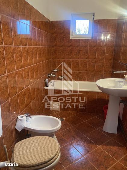 Casă cu 4 camere cu Teren 1219 Mp în Remetea Mare