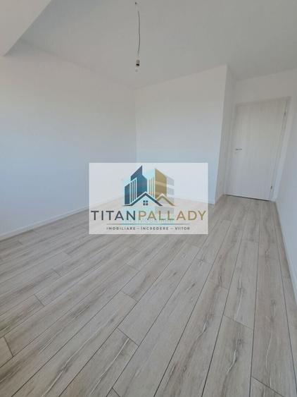 Apartament cu 3 camere decomandat în Titan