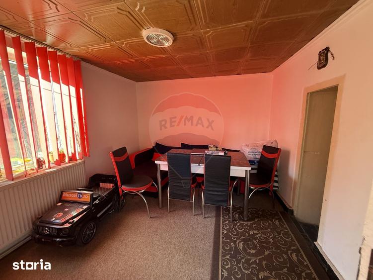 Casă cu 5 camere cu Teren 232 Mp în Ultracentral