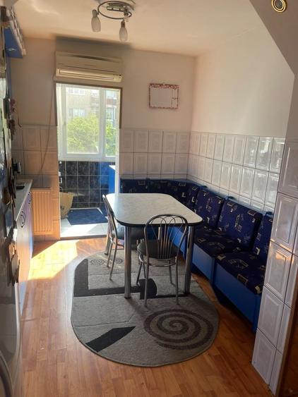 Apartament cu 2 camere decomandat în Sânmartin