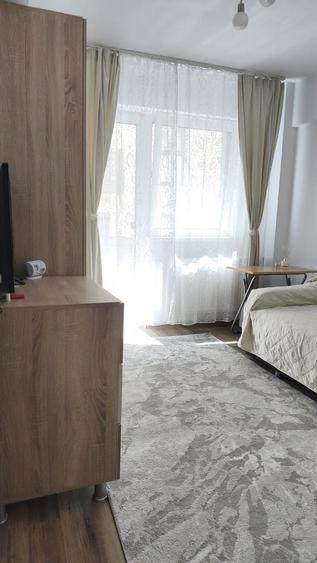 Garsonieră decomandată în Central