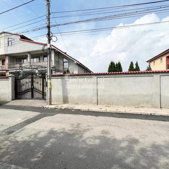 Casă cu Canalizare în Central
