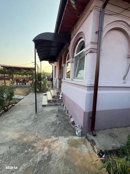 Casă cu 3 camere în Central