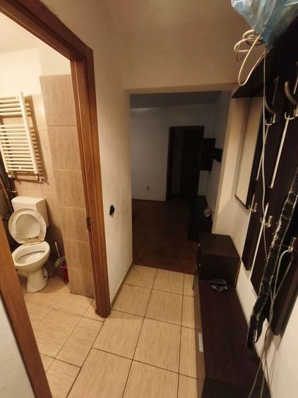 Apartament cu 3 camere semidecomandat, mobilat în Șagului