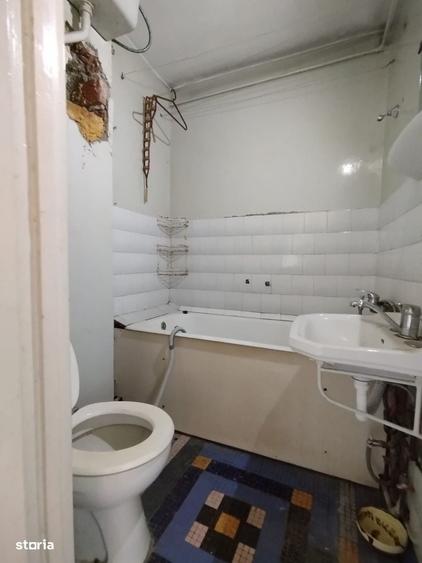 Apartament cu 2 camere semidecomandat în Centrul Civic