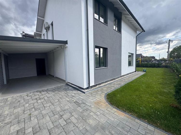 Casă individuală cu 5 camere cu Garaj în Ploieștiori
