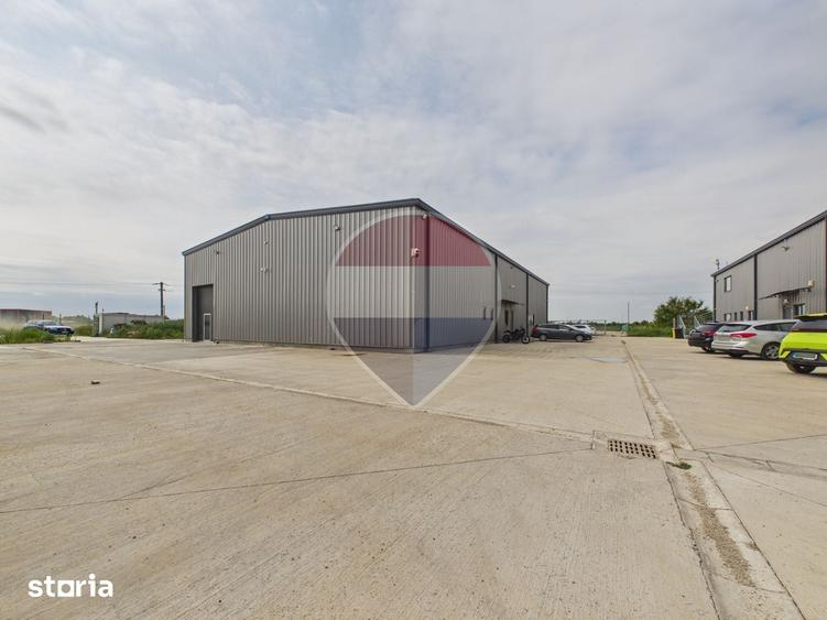 Spațiu comercial, de 597 mp, în Odăi