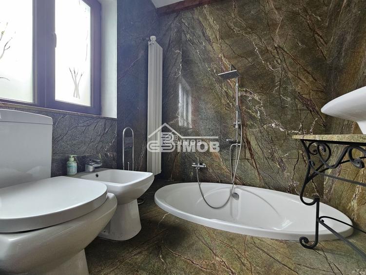 Casă cu 1 camere cu Canalizare în Central