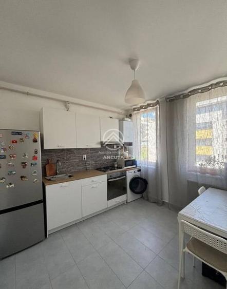 Apartament cu 2 camere semidecomandat în Suceagu