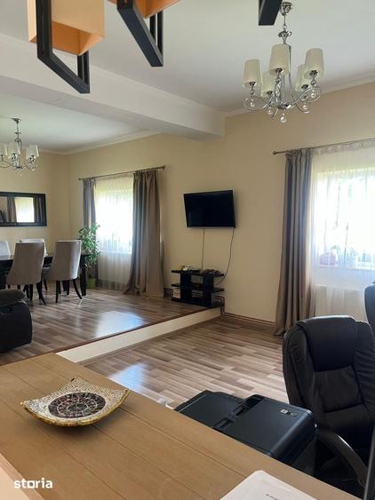Casă cu 7 camere cu Teren 1783 Mp în Hărman