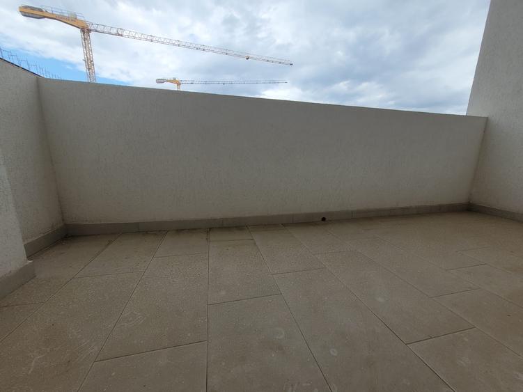 Apartament cu 2 camere semidecomandat în Apărătorii Patriei