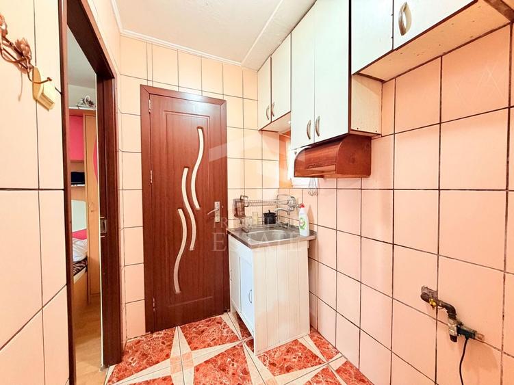 Apartament cu 2 camere semidecomandat în Rahova