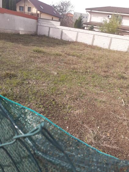Teren Construcții intravilan de 500 mp, în Primo