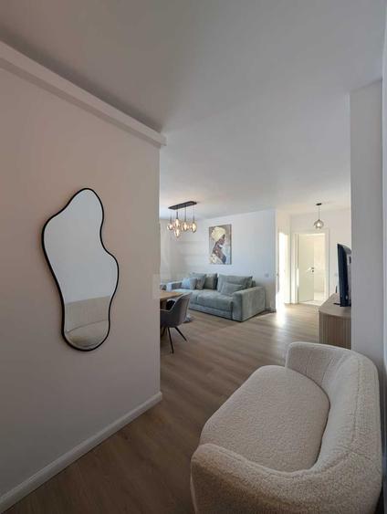Apartament cu 2 camere semidecomandat în Florești