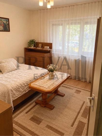 Apartament cu 3 camere decomandat în Soarelui