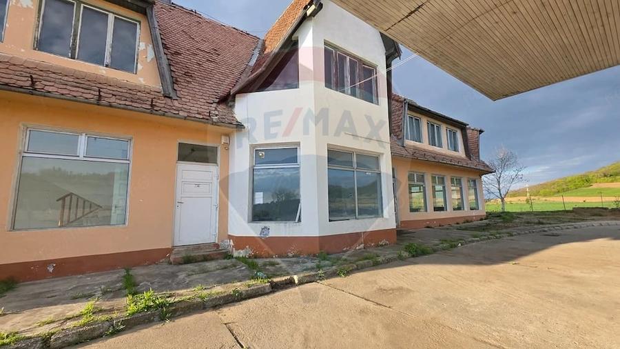 Spațiu comercial, de 400 mp, în Ațel