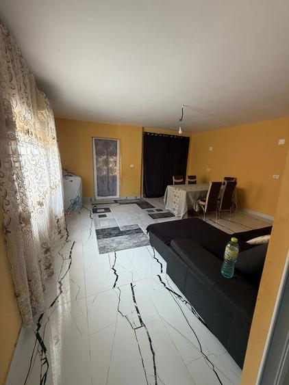 Casă cu 3 camere în Central