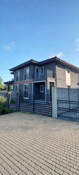 Duplex cu 4 camere cu Canalizare în Ghiroda