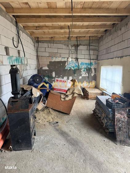 Casă cu 3 camere cu Teren 692 Mp în Fulga