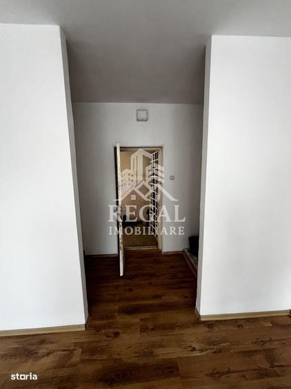 Spațiu comercial, de 21 mp, în Cărpiniș