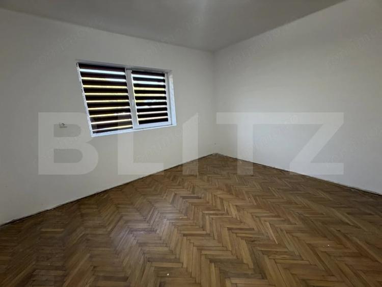 Casă cu Teren 13000 Mp în Ciocmani
