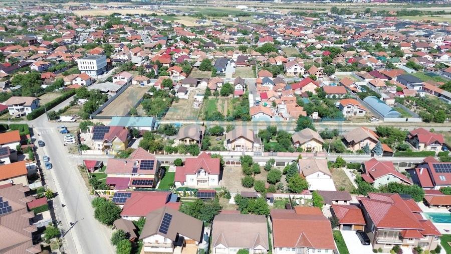 Casă individuală cu 5 camere cu Canalizare în Sântandrei