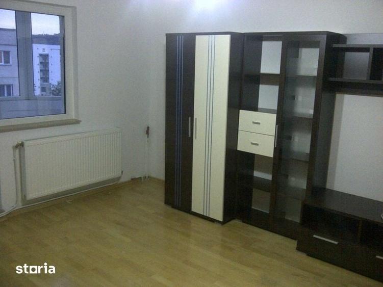 Garsonieră decomandată în Plopilor