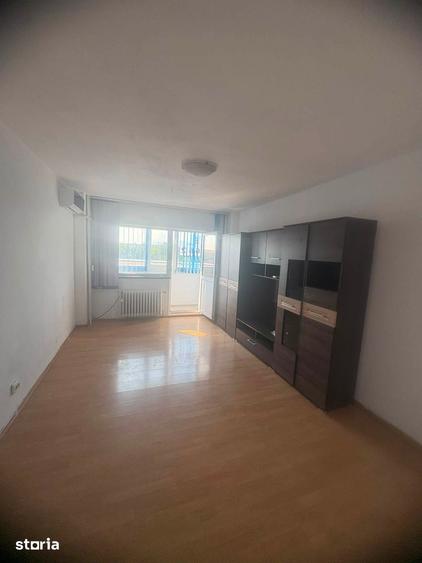 Apartament cu 2 camere decomandat în Triaj