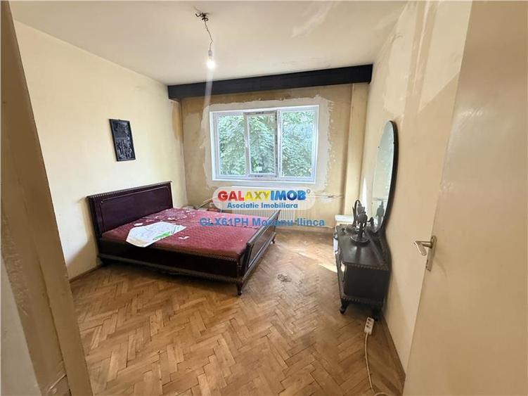 Apartament cu 3 camere semidecomandat în Nord
