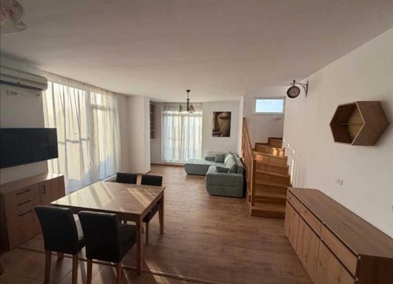 Apartament cu 3 camere decomandat, mobilat în Central