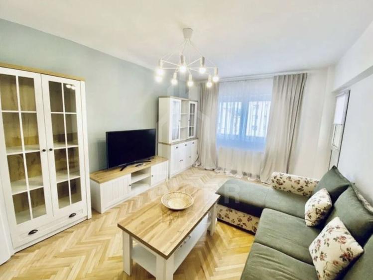 Apartament cu 3 camere, mobilat în Turnișor